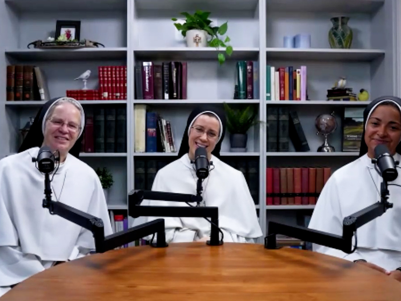 Las Hermanas Dominicas reflexionan sobre la inspiración y el éxito del pódcast “Dominican Sisters Open Mic”