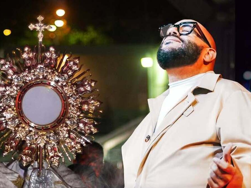El cantautor católico Jon Carlo llega a Nueva York con ‘Adoración sin límites’