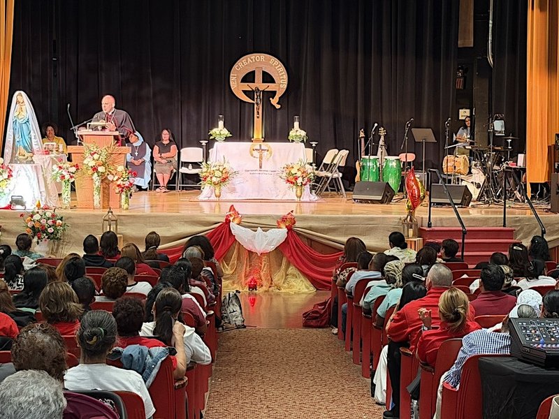 Father Enrique Salvo Calls on the Faithful to Pray for Pope Leo