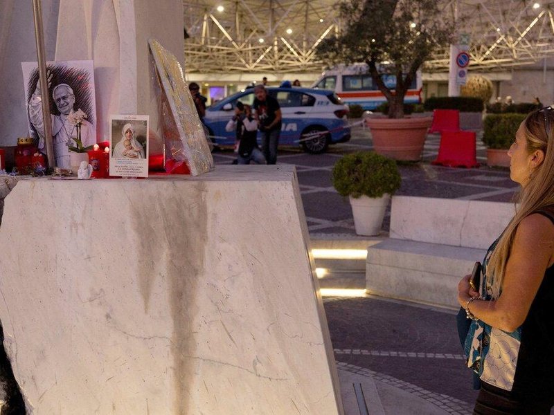 El papa sale del Policlínico Gemelli a primeras horas de esta tarde