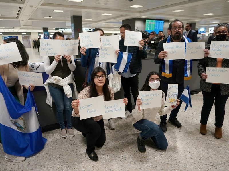 Nicaragua deporta a 222 presos políticos a EE.UU.; incluidos sacerdotes católicos, estudiantes, opositores al régimen