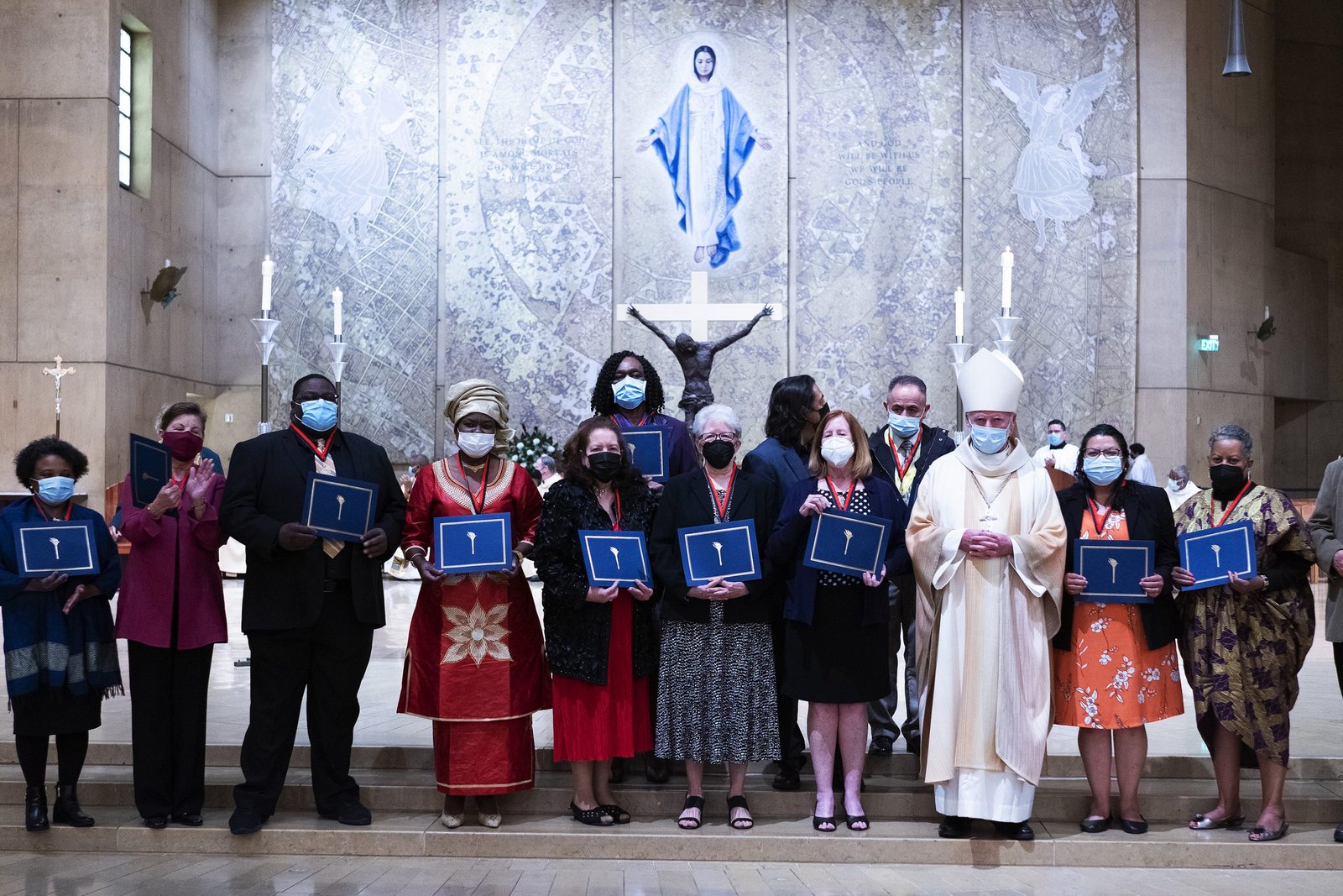 African Americans who have contributed to evangelization and community efforts at parishes throughout the Archdiocese of LA received the “Keeper of the Flame” Award during the Mass. (Victor Alemán)