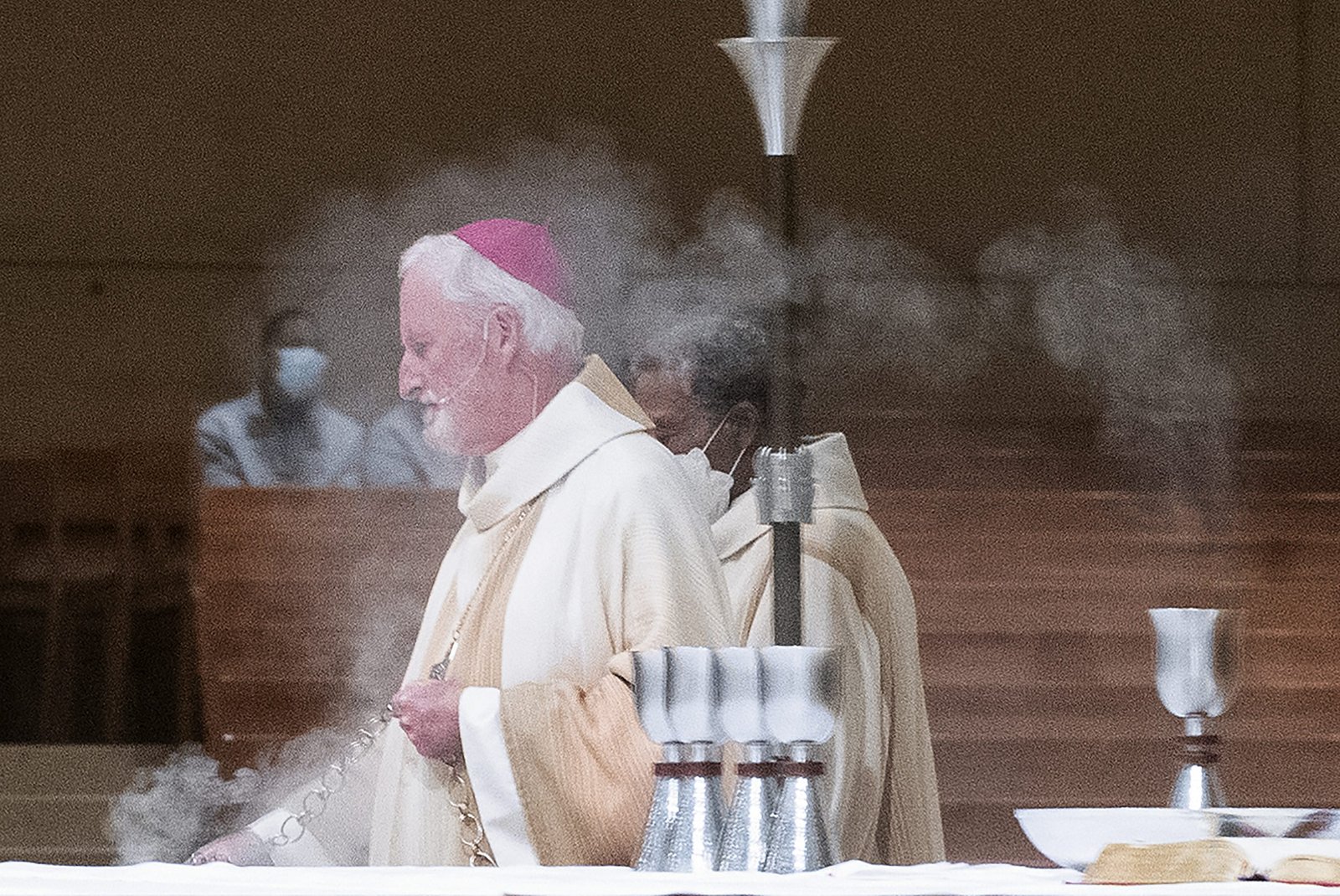 Bishop Dave O'Connell celebrated the annual Black History Mass held at the Cathedral of Our Lady of the Angels Feb. 19, 2022. (Victor Alemán)