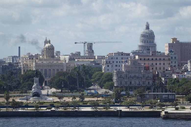 El edificio de la capital de Cuba se ve en La Habana el 19 de septiembre de 2015. (Foto del CNS/Tyler Orsburn)