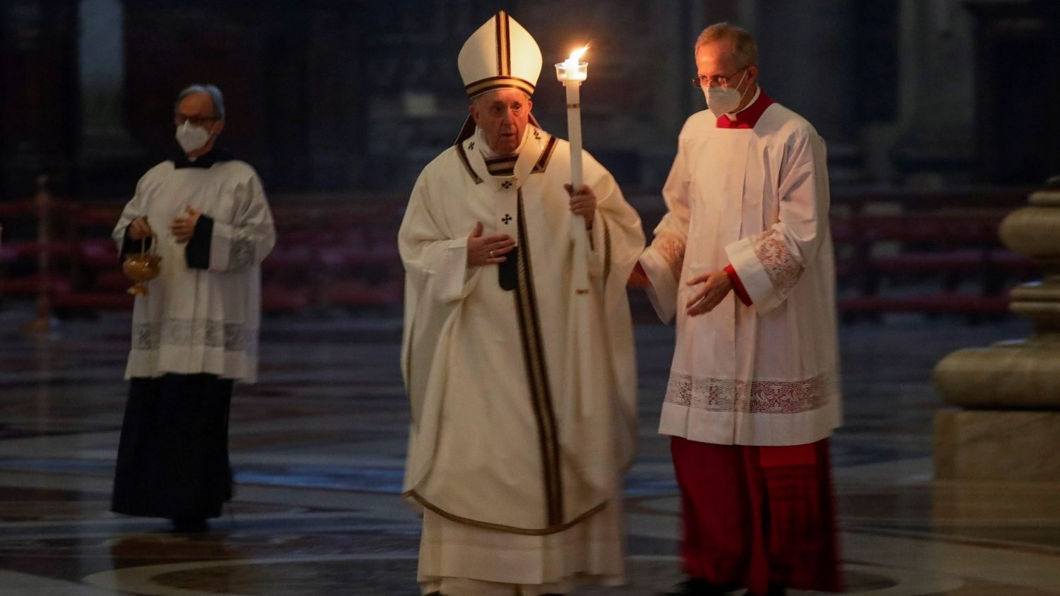 El Papa preside la Santa Misa en la XXV Jornada Mundial de la Vida Consagrada.