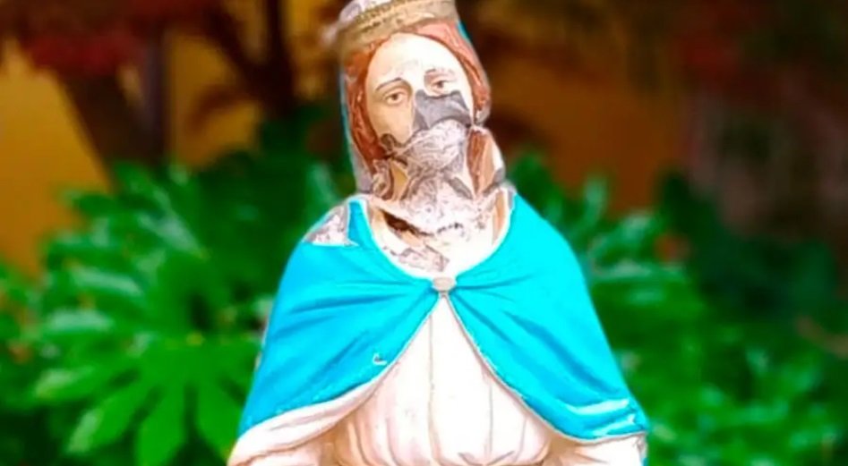 Imagen de la Virgen de Batnaya destruida por Estado Islámico. (Foto: AIN)