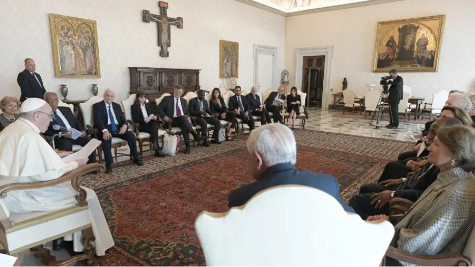Papa Francisco con la Fundación "Leaders pour la Paix". (Foto: Vatican Media)