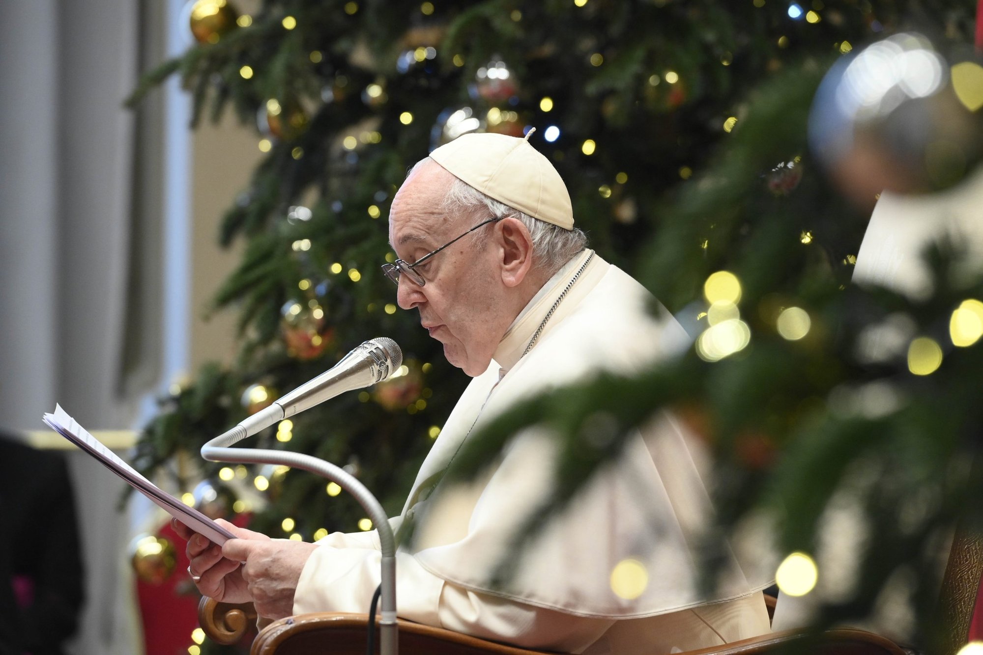 El Papa Francisco habla durante su encuentro anual con los diplomáticos acreditados ante la Santa Sede en el Vaticano el 9 de enero de 2023. (CNS/Vatican Media)