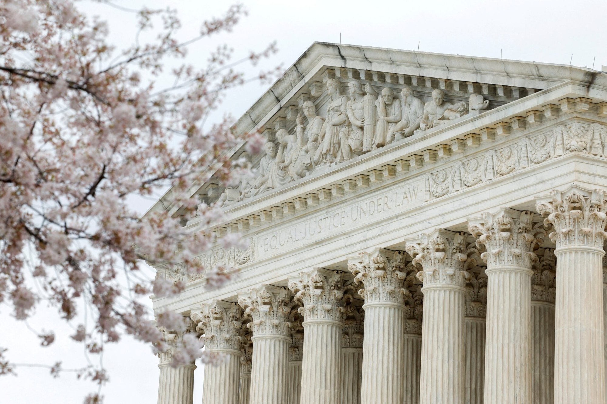 Vista del Tribunal Supremo de EE.UU. en Washington el 27 de marzo de 2023. El tribunal escuchó los argumentos en un caso el 18 de abril que podría tener amplias implicaciones para los empleados que buscan acomodaciones religiosas de sus empleadores. (Foto de OSV News/Evelyn Hockstein, Reuters)