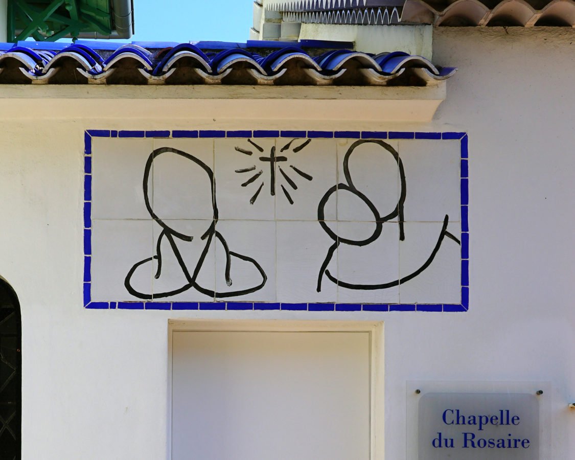 Detalle del exterior de la Capilla del Rosario en Vence, Francia.