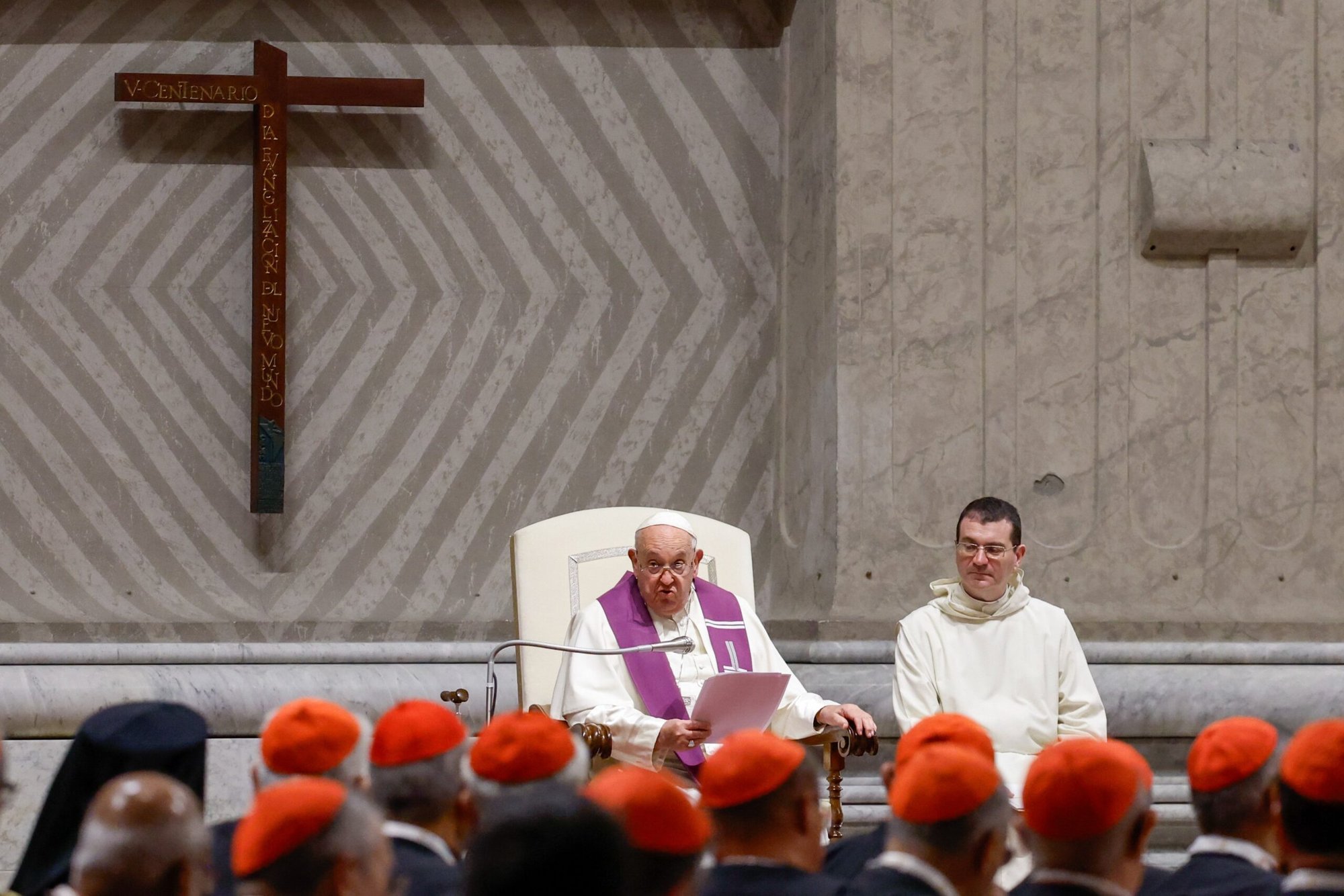 El Papa Francisco pronuncia su homilía durante una liturgia penitencial el 1 de octubre de 2024, en la Basílica de San Pedro del Vaticano, en vísperas de la apertura de la segunda sesión del Sínodo de los Obispos sobre la sinodalidad. (CNS photo/Lola Gomez)