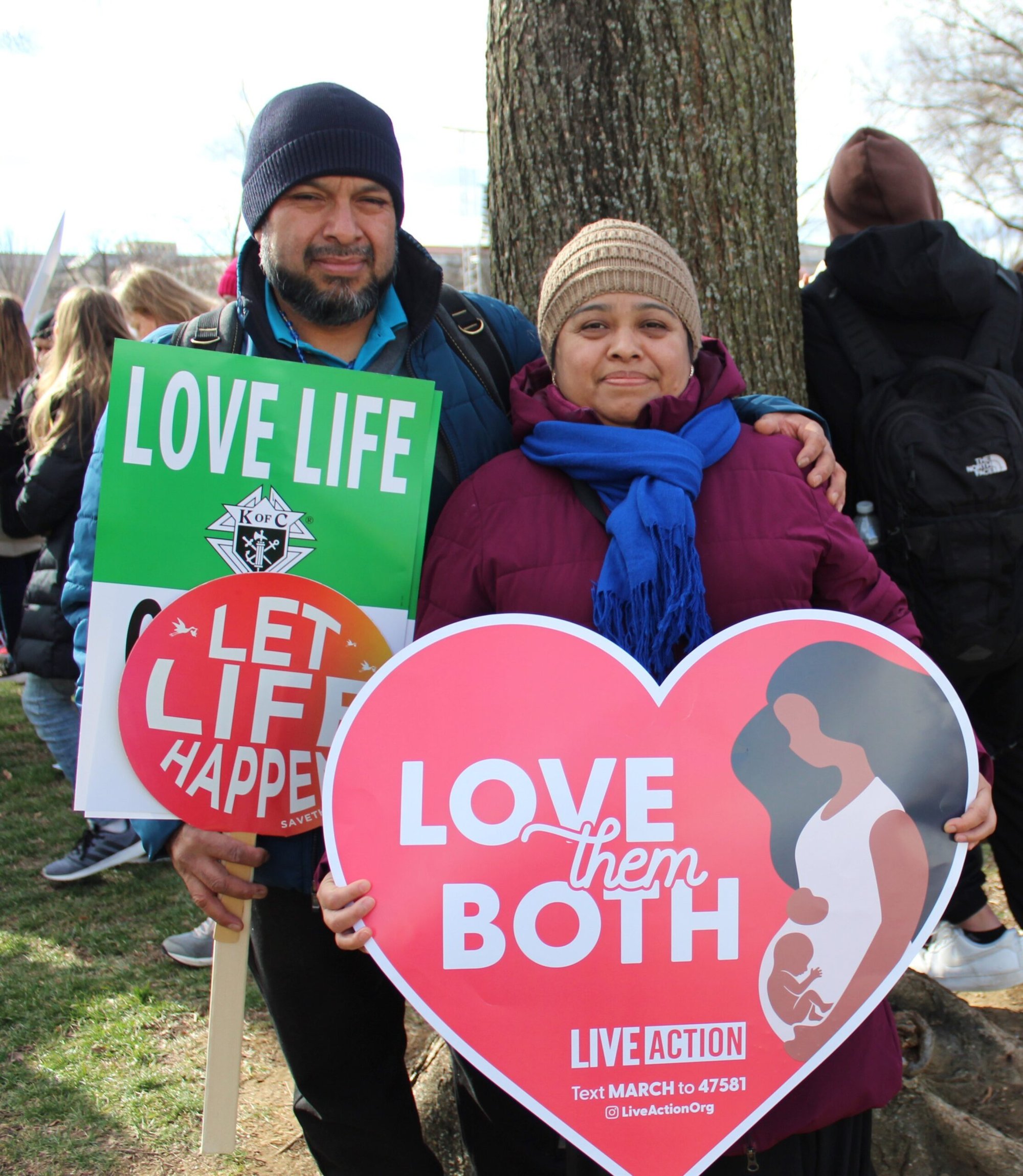 Damián Alejo y su esposa Beatriz Torres viajaron desde la Diócesis de Brooklyn, N.Y., para asistir por primera vez a la Marcha por la Vida del 20 de enero del 2023. (Foto de OSV News/Marietha Góngora)