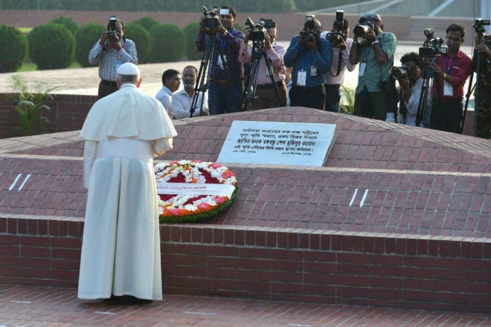 Pope Francis at the the National Martyr’s Memorial in Savar
