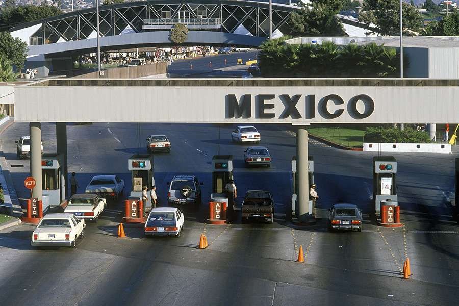 A border crossing between the US and Mexico. Credit: Joseph Sohm/Shutterstock.