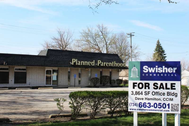 Closed and abandoned Planned Parenthood building. Credit: Barbara Kalbfleisch / Shutterstock