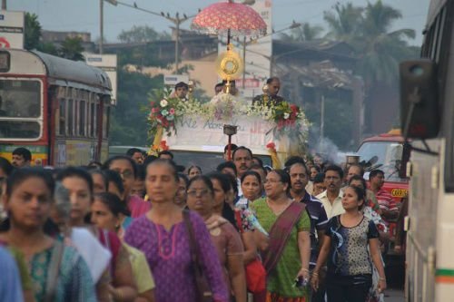 A Eucharistic procession held in Mumbai in 2014. Credit: Archdiocese of Bombay.