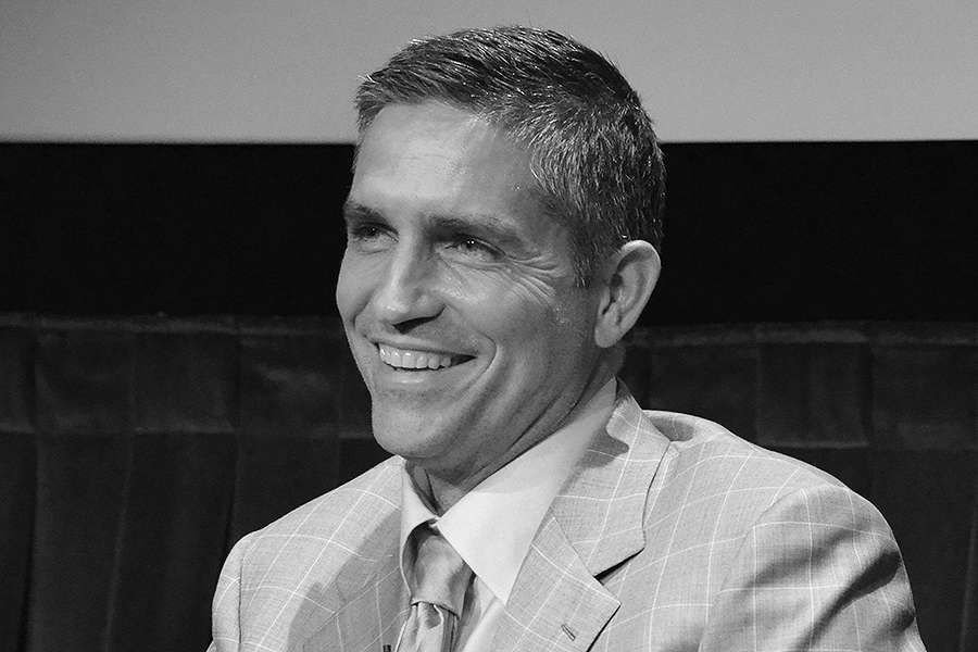 Jim Caviezel. Credit: Genevieve via Flickr CC BY 2.0. Filter added.