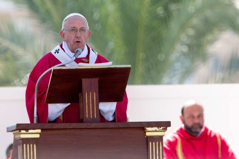 Pope Francis celebrates Mass in Palermo