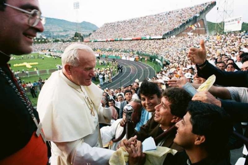 Pope St. John Paul II visits Colombia in 1986. Credit: Vatican Media