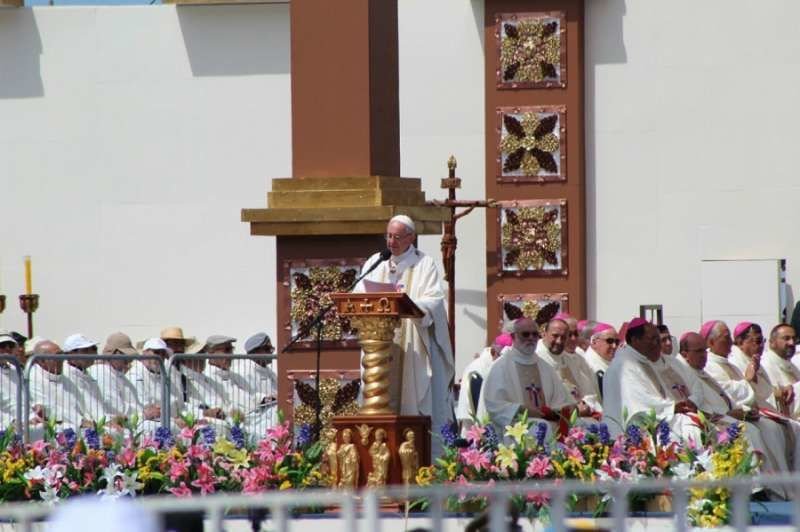 Pope Francis celebrates Mass in Iquique