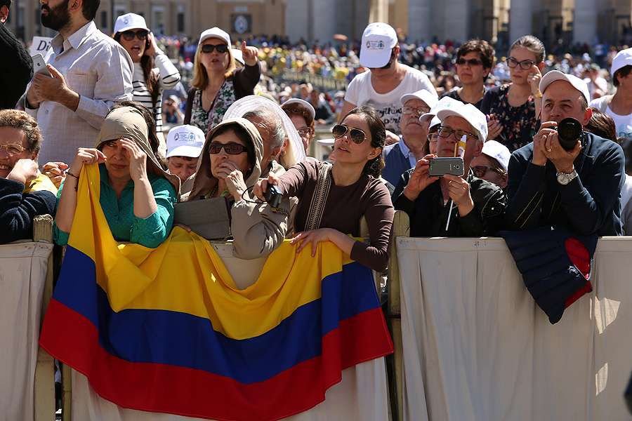 Colombian pilgrims in St. Peter's Square