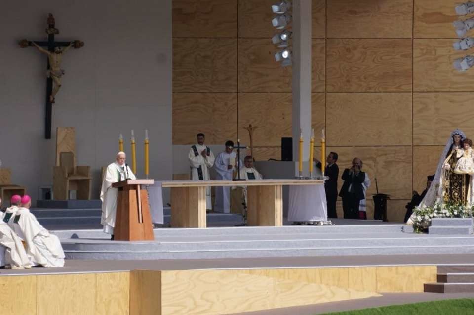 Pope Francis celebrates Mass in Santiago