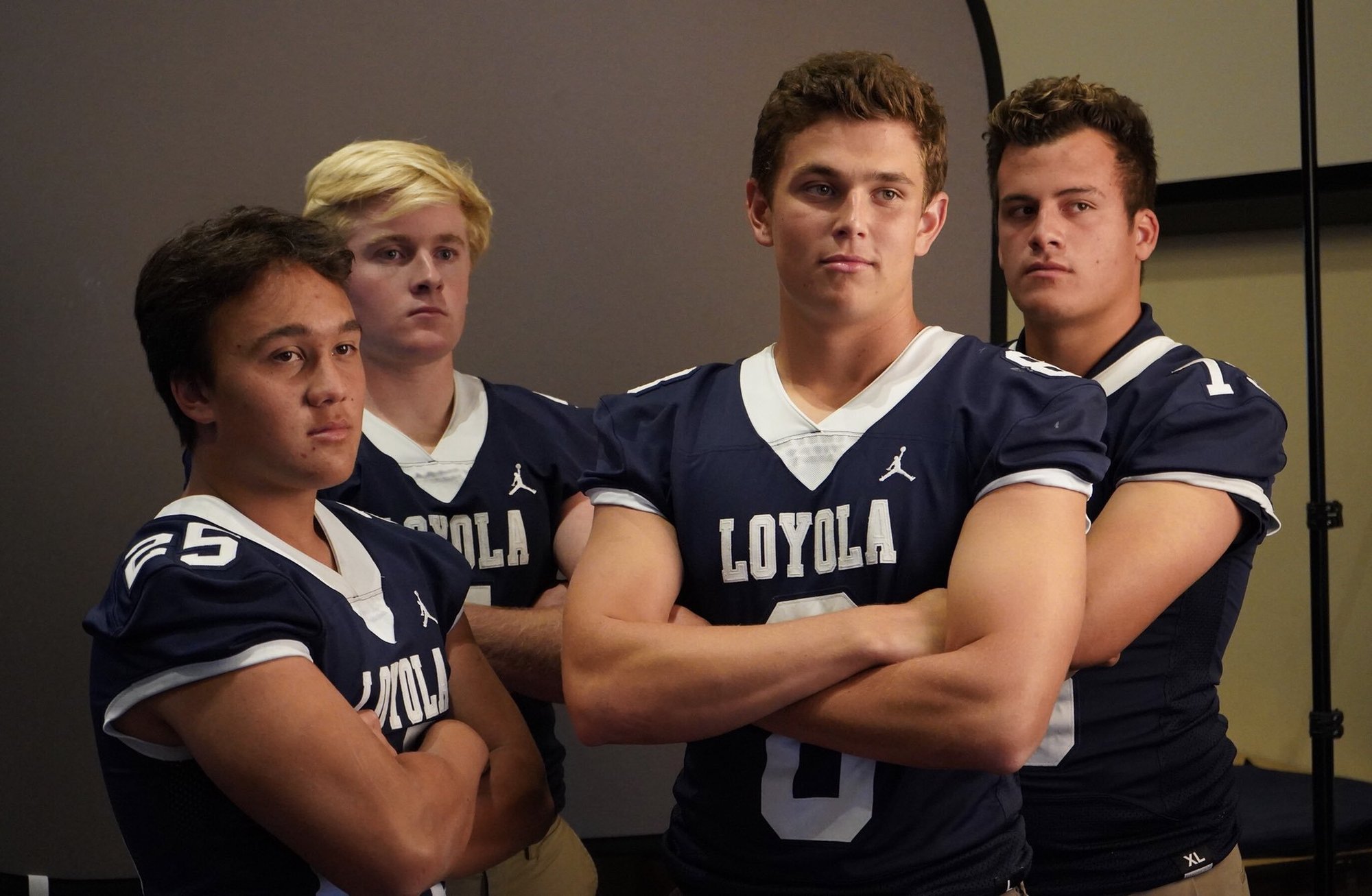 The Loyola seniors. (LoyolaFB/Twitter)