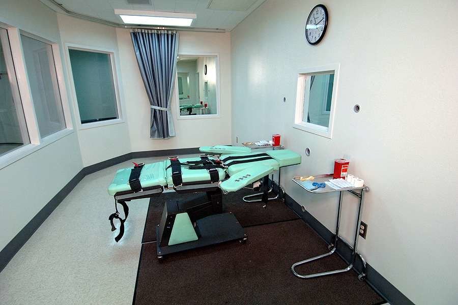 The lethal injection chamber at San Quentin State Prison. Credit: California Department of Corrections and Rehabilitation via Wikimedia (CC BY 2.0).