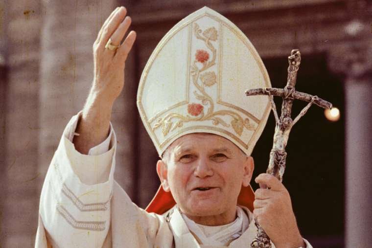 525d2acjrk Pope John Paul II in St Peters Square circa 1978 Credit L Osservatore Romano CNA 6 16 15