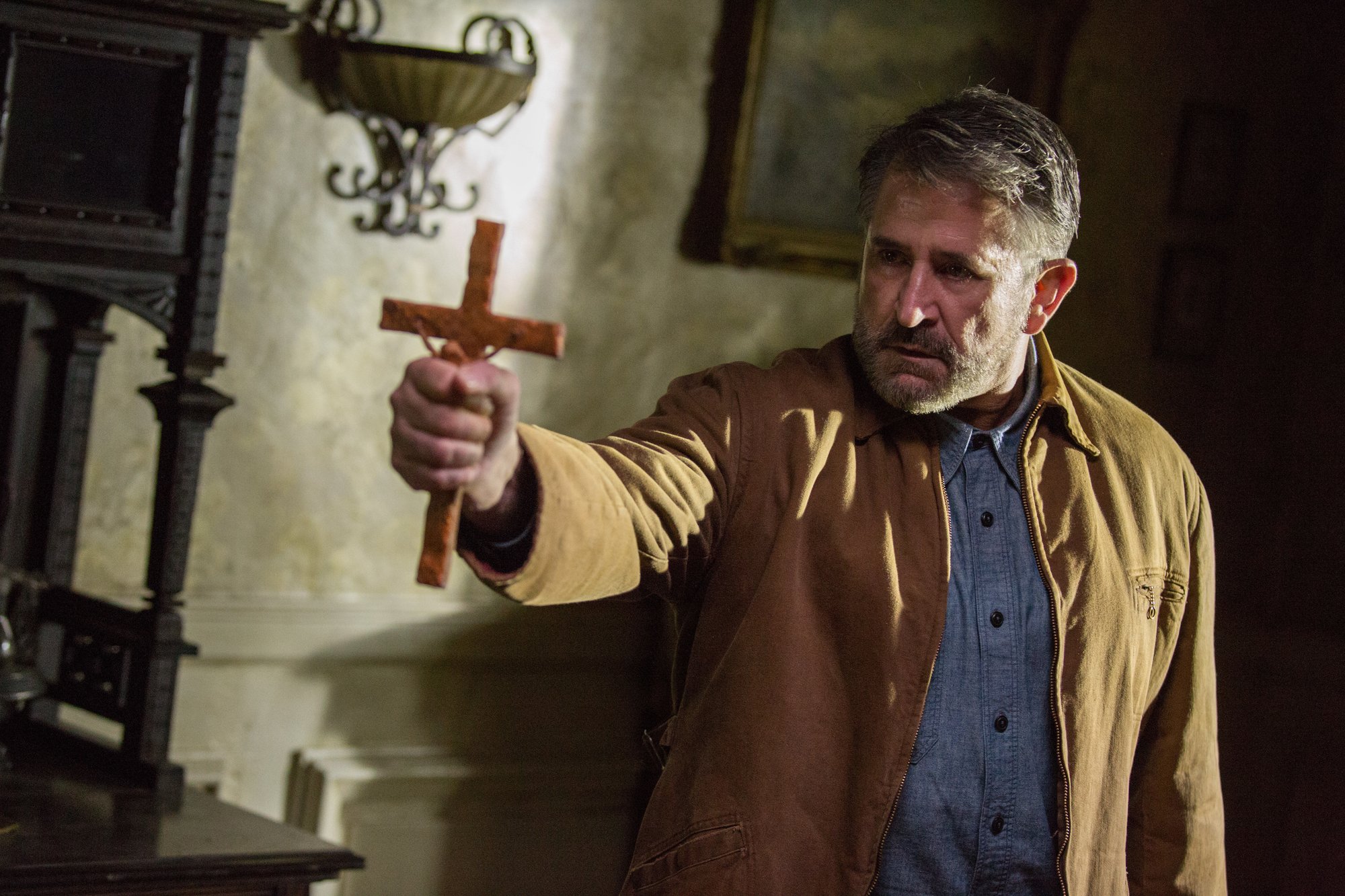 Actor Anthony LaPaglia stars in "Annabelle: Creation