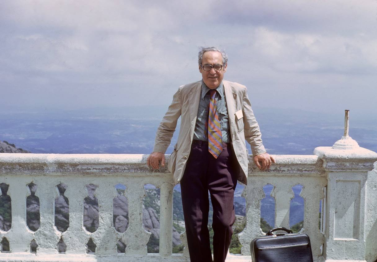 Dr. Herbert Ratner