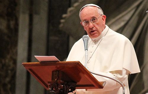 Pope Francis leads the Bishops of Italy in a solemn Profession of Faith in St. Peter_s Basilica for their 65th General Assembly May 23