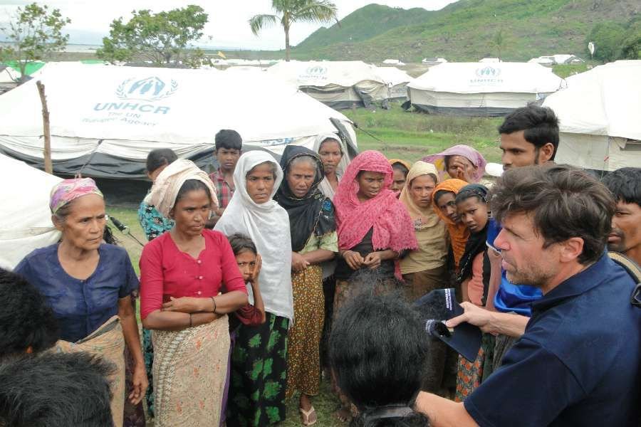 European Commission officials visit camps for internally displaced Rohingyas in Burma. Credit: Evangelos Petratos EU/ECHO