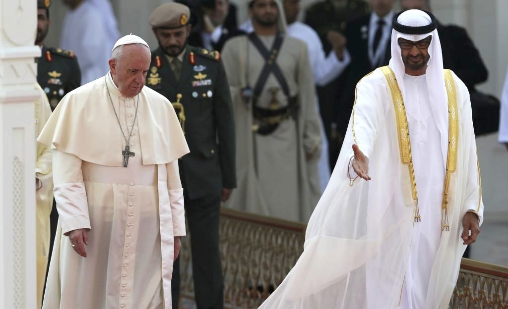 Pope Francis is welcomed by Abu Dhabi's Crown Prince and Deputy Supreme Commander of the UAE's Armed Forces