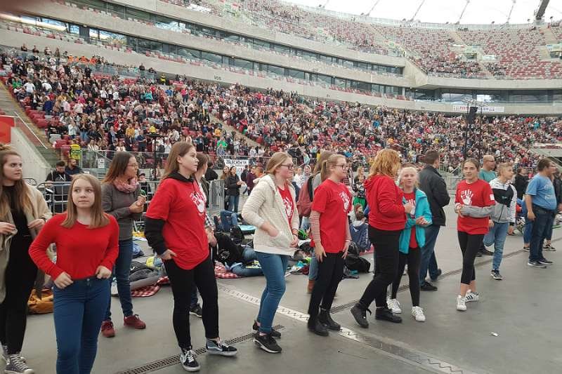Youth at the Stadium prayer event in Warsaw