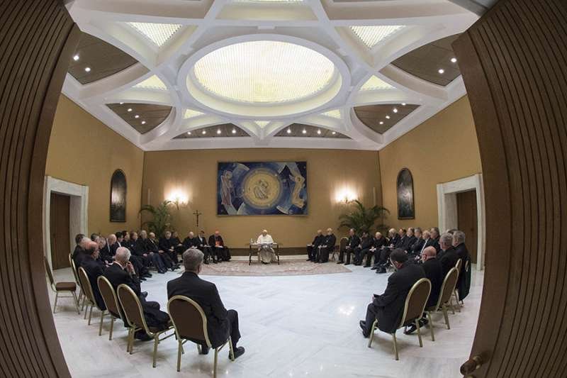 Pope Francis meets with 34 Chilean bishops in Vatican city