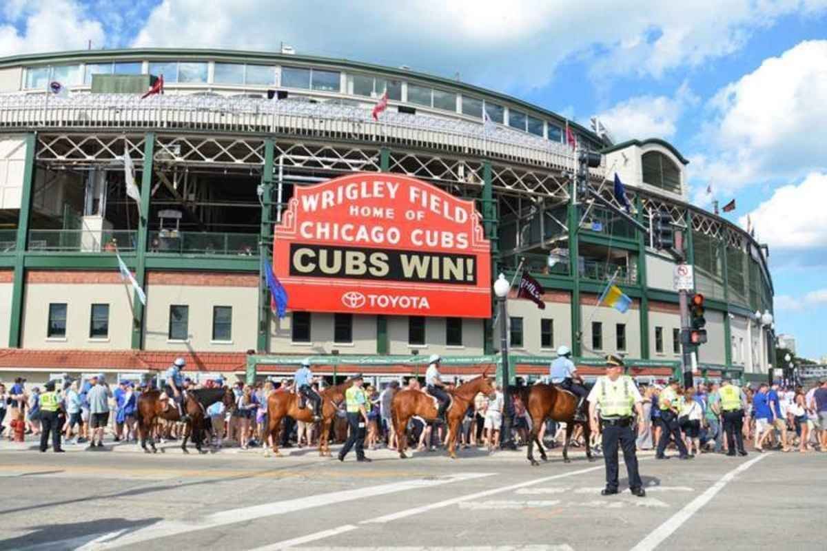 Wrigley Field. Credit: Susan Montgomery/Shutterstock
