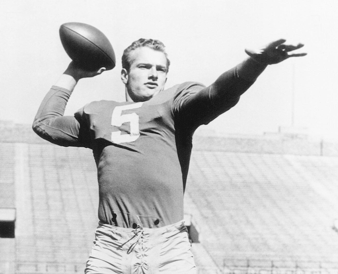 Notre Dame’s Paul Hornung (5) and USF’s Dick Stanfel (pictured below) are among 38 members of Pro Football’s Hall of Fame who attended Catholic colleges and universities. (UNIVERSITY OF NOTRE DAME)