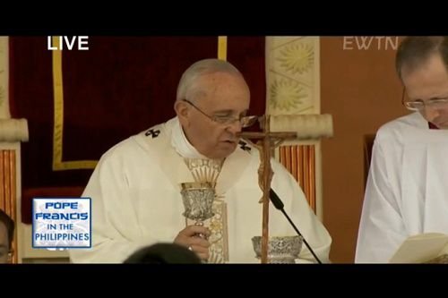 Pope Francis celebrates Sunday Mass at Rizal Park in Manila on Jan. 18