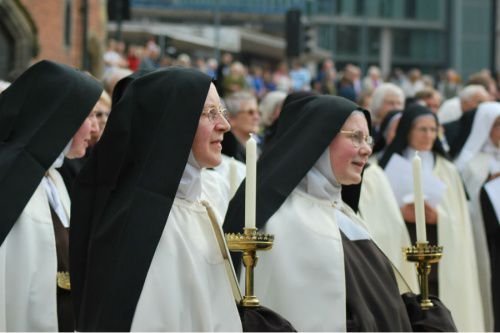 Carmelite sisters in Birmingham. Credit: catholicrelics.co.uk via Flickr (CC BY-NC-SA 2.0)