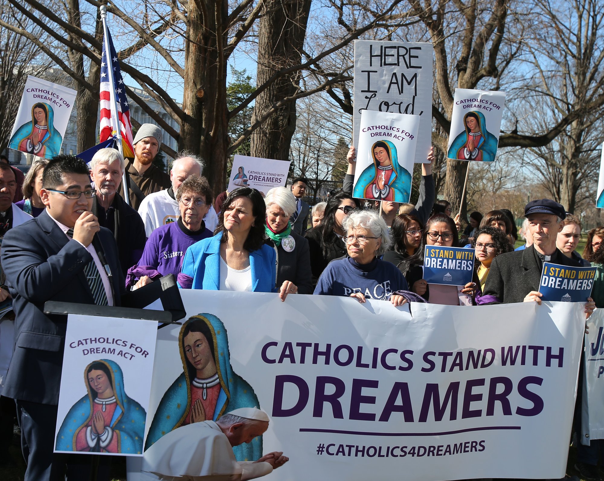 (CNS photo/Bob Roller)