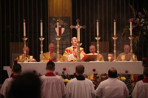 Bishop James Conley of Lincoln says his Mass of Installation at the Cathedral of the Risen Christ in Lincoln. Credit: Southern Nebraska Register courtesy of Kevin Clark.