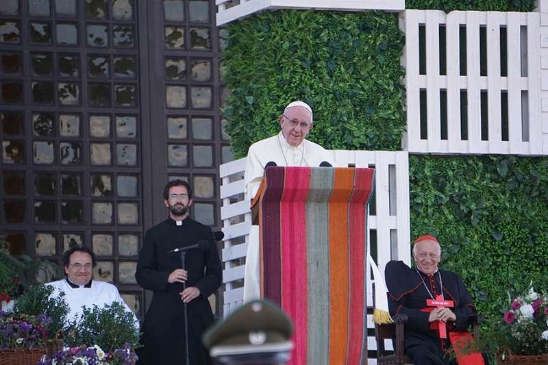 Pope Francis speaks to young people in Chile