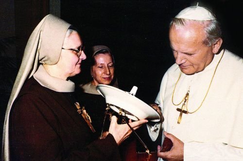 Mother Angelica with John Paul II. Credit: EWTN.