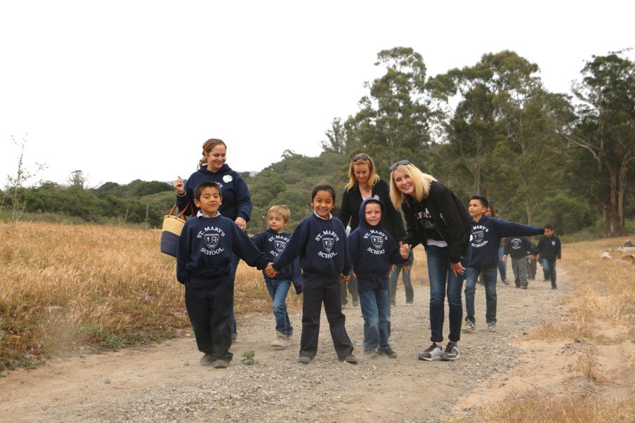 St. Mary’s School students and parents hike in Los Flores Ranch Park. Photo courtesy St. Mary's School. 
