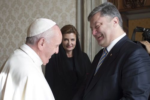 Ukrainian president Petro Poroshenko meets with Pope Francis at the Vatican on Nov. 20