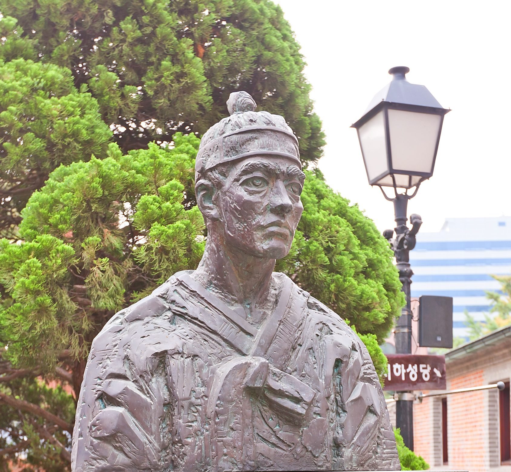 Monument to St. Andrew Kim Taegon in the yard of Myeongdong Cathedral in Seoul, Korea. (Shuttestock)