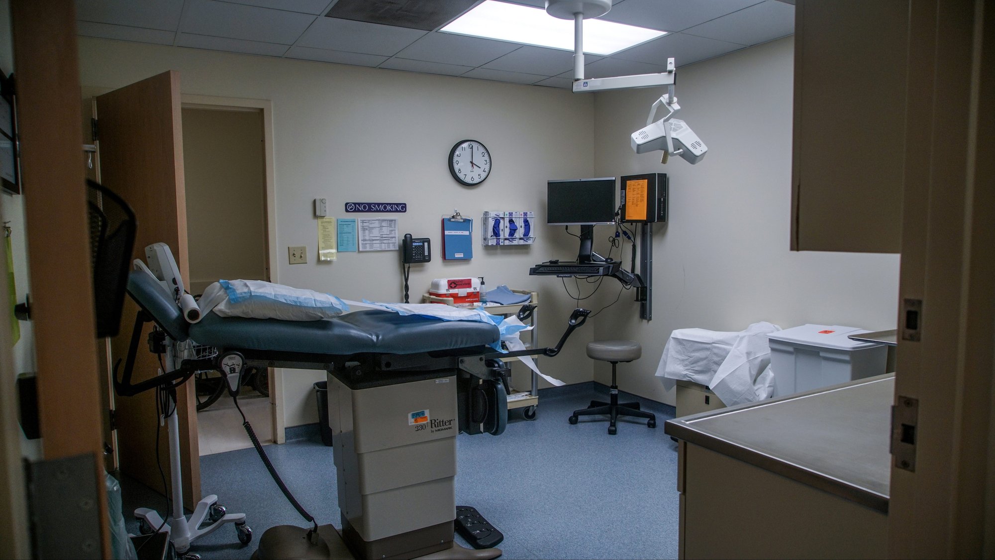 An imaging table is seen inside the Planned Parenthood facility in St. Louis May 28, 2019. (CNS photo/Lawrence Bryant, Reuters)