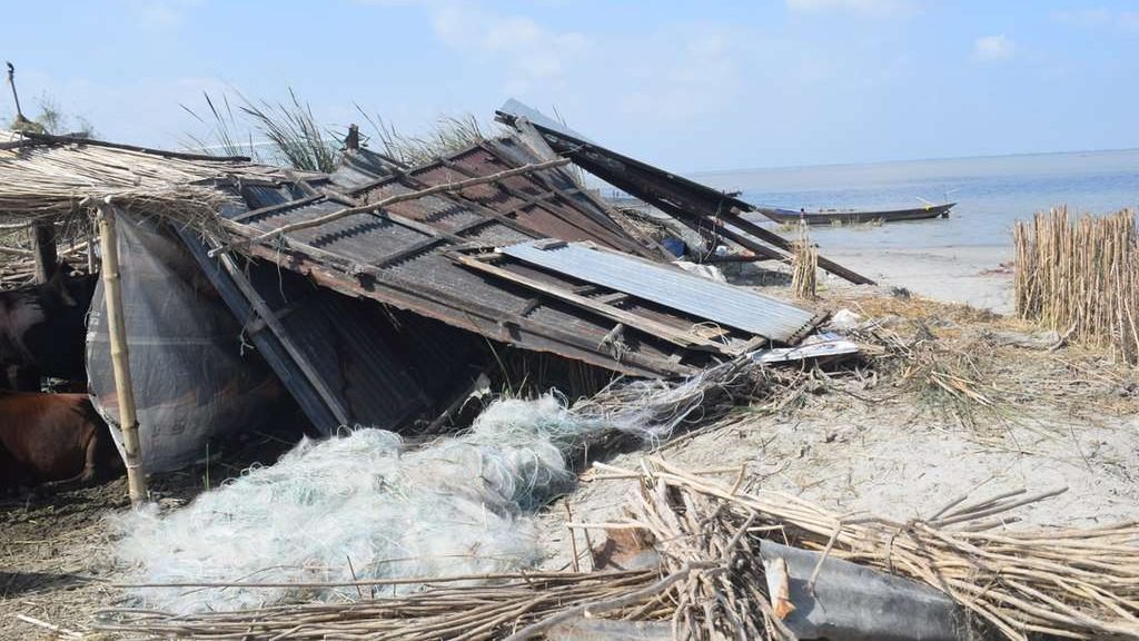 A structue on the riverfront in Chandpur, Bangladesh, damaged by Cyclone Bulbul, Nov. 11, 2019. (DelwarHossain/Wikimedia, CC BY-SA 4.0 via CNA)
