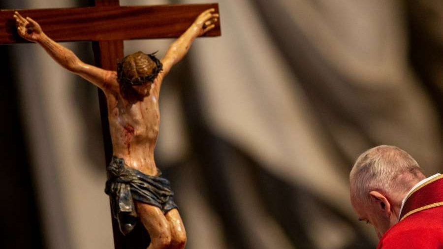 Pope Francis venerates the cross on Good Friday April 19, 2019. (Daniel Ibanez/CNA)